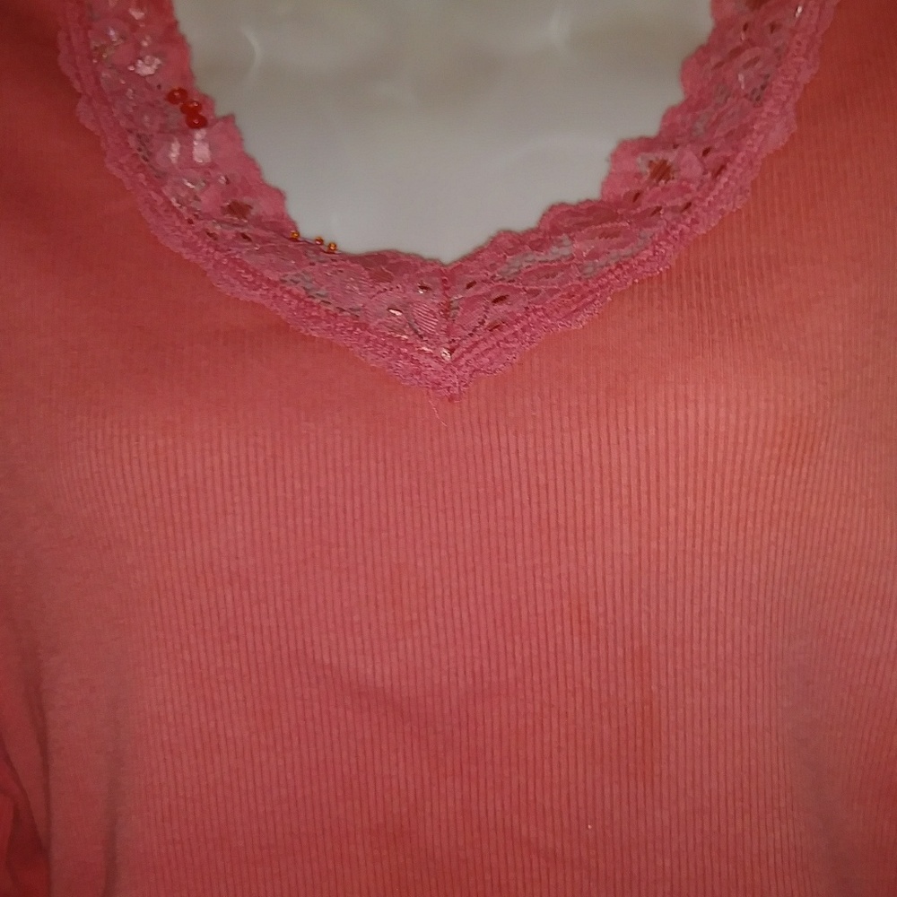 Top - Picture 2 of 4